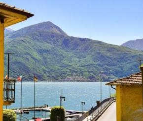 Hidden Terrace With Lake View Dongo